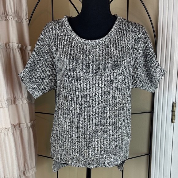RACHEL Rachel Roy Sweaters - RACHEL Rachel Roy Black and White Knit Marled Short Sleeve Sweater Size M
